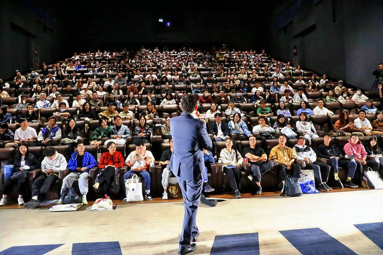 春节档电影市场分析专题封面